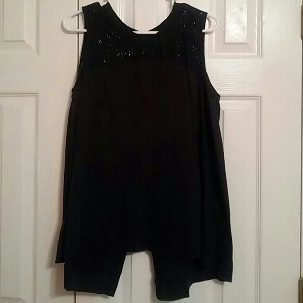 Navy Vera Wang top